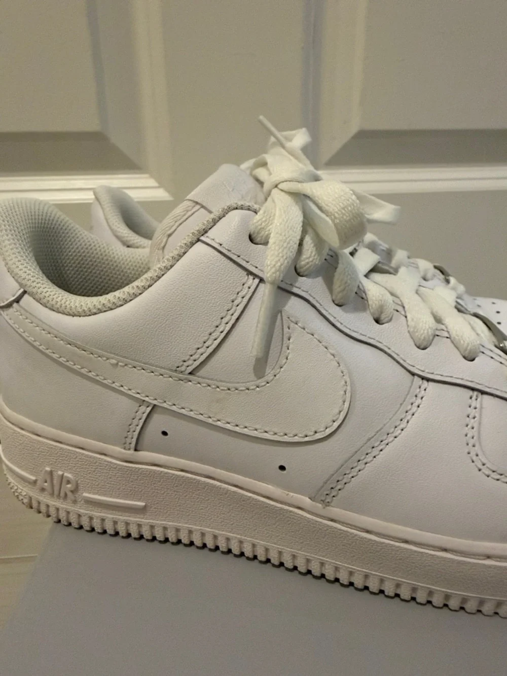 Nike women’s AF1 Air Force ones ‘07 - Picture 2 of 15